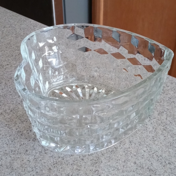 Vintage Home Interiors Glass Heart Candy Dish - Picture 2 of 4